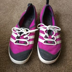 ADIDAS TENNIS SHOES SZ 7.  PURPLE PRICE NEGOTIABLE